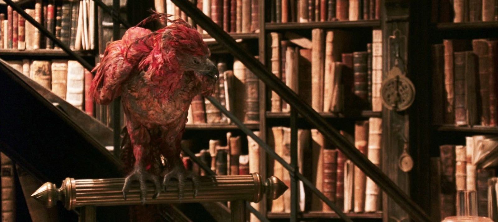 Оның үстеліндегі порно видеосы